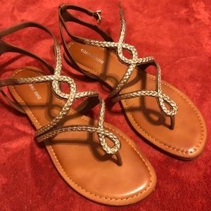 Gianni Bini sandals